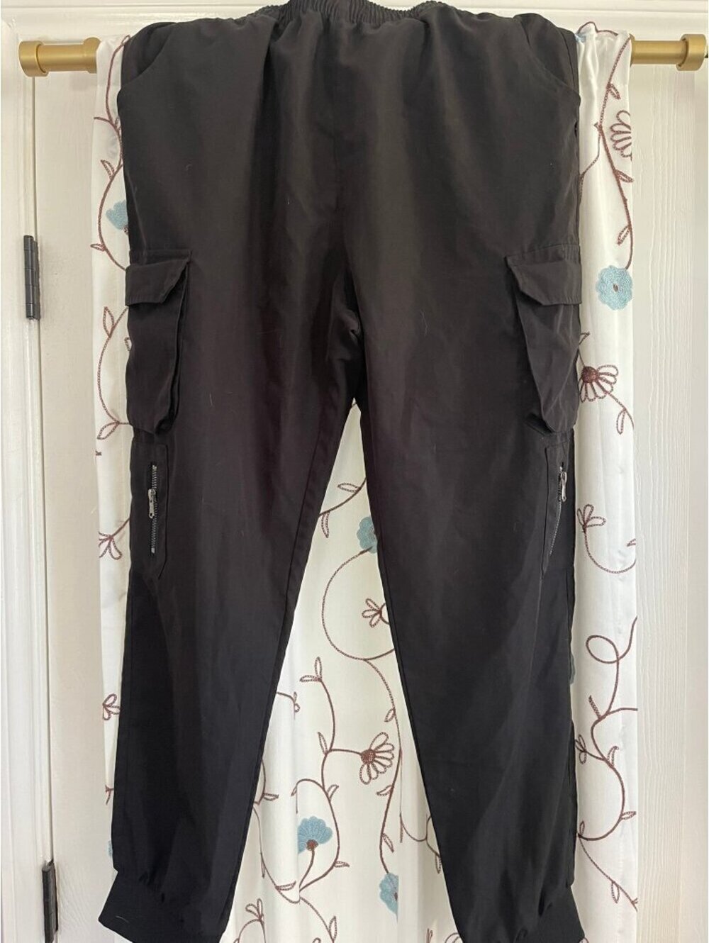 Boy's Sz 16 black cargo pants - Picture 2 of 11